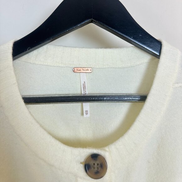 FREE PEOPLE Luna Button-Up Cardigan in Ivory Size X-Small - Picture 4 of 6